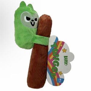 NWT Bark Box M-L Twiggy Two Piece Plush Dog Toy Green Squirrel Crinkle Squeaker
